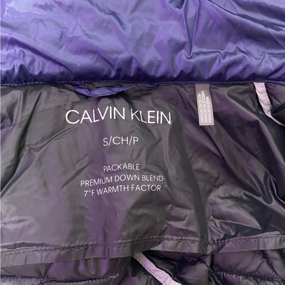 Calvin Klein packable puffer jacket - Picture 3 of 6